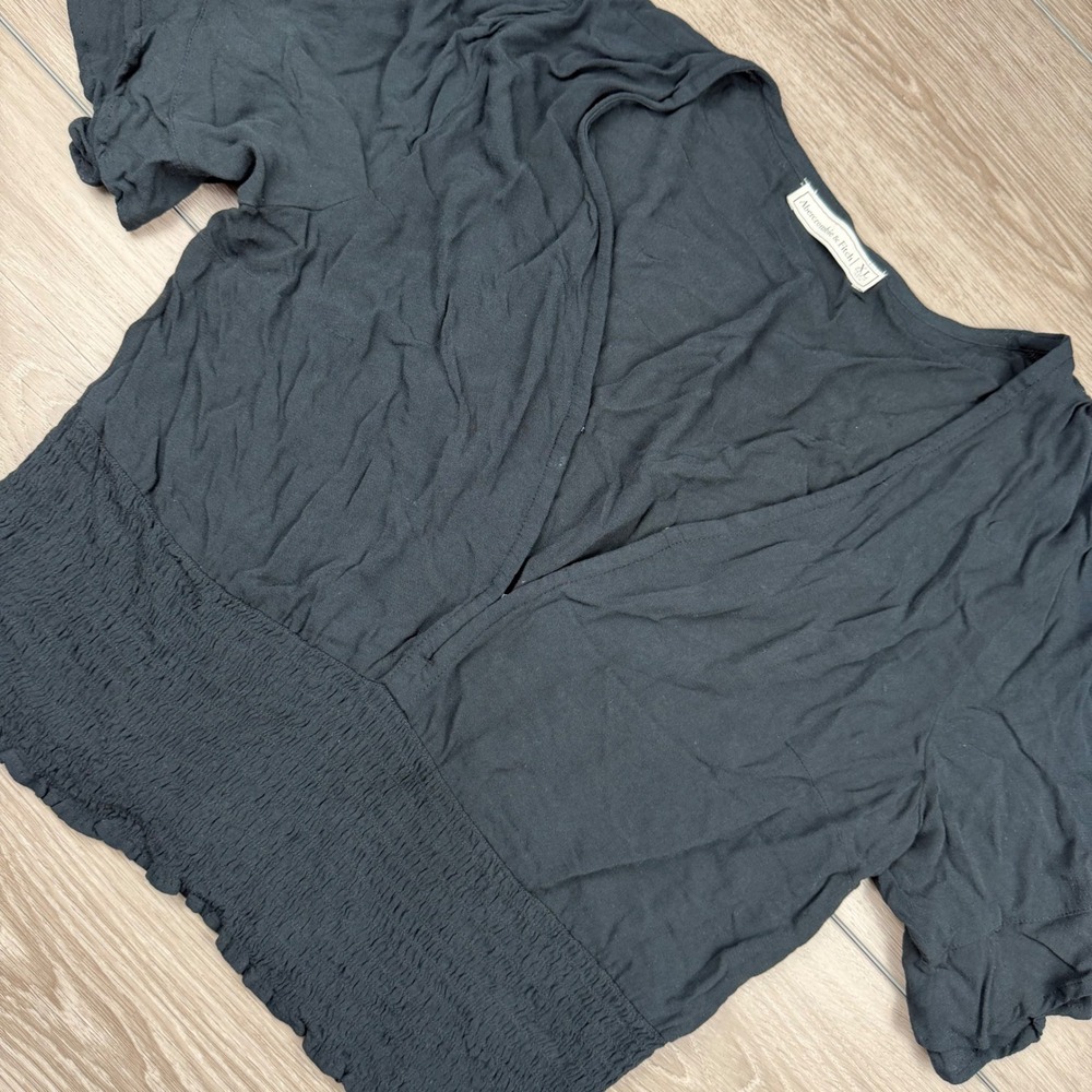 Abercrombie & Fitch Womens V-Neck Smocked Waist Top Black XL